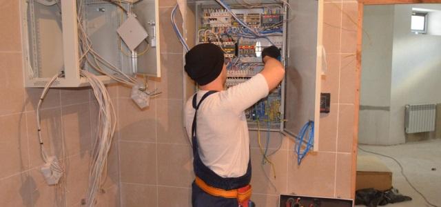 ремонт коттеджей под ключ в Новокузнецке услуги сантехника и электрика